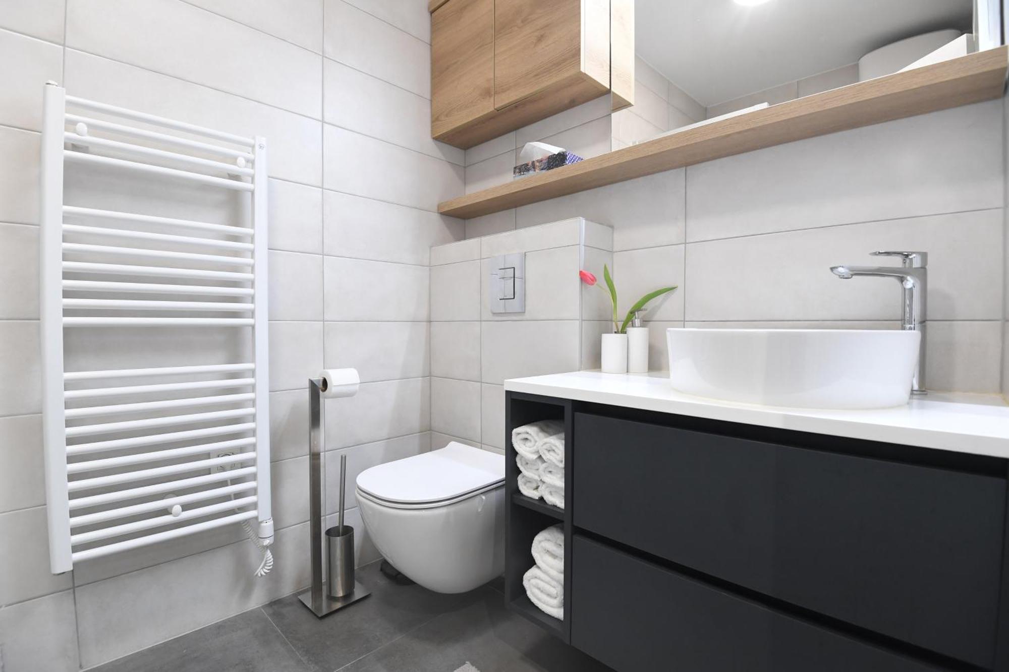K&p - Luxurious Retreat - Brand New !! Apartment *